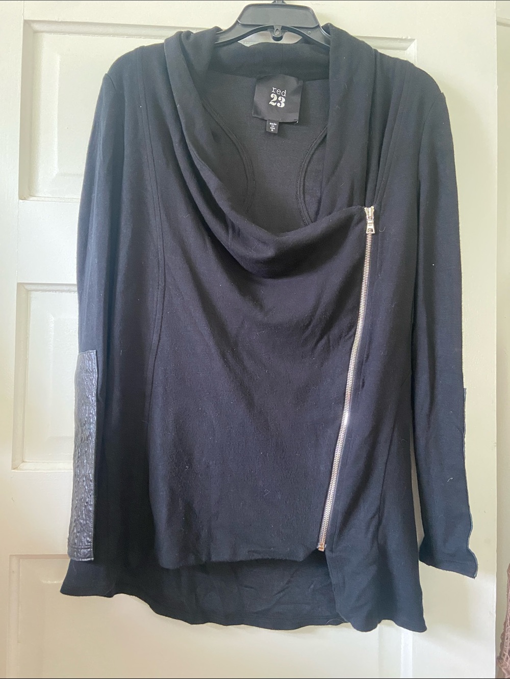 Black Asymmetrical Zip Drape Cardigan - red 23
